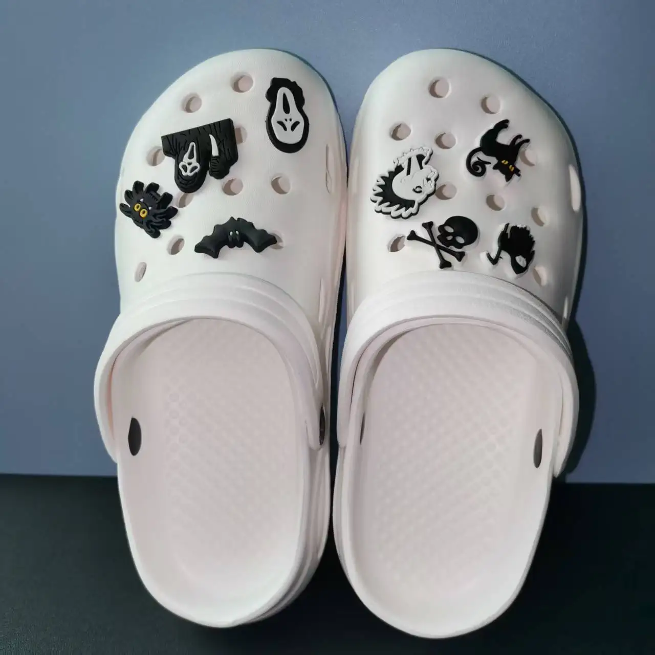 Vrouw Slippers Met Halloween C - Jewelry Making For Adults recensie en prijs